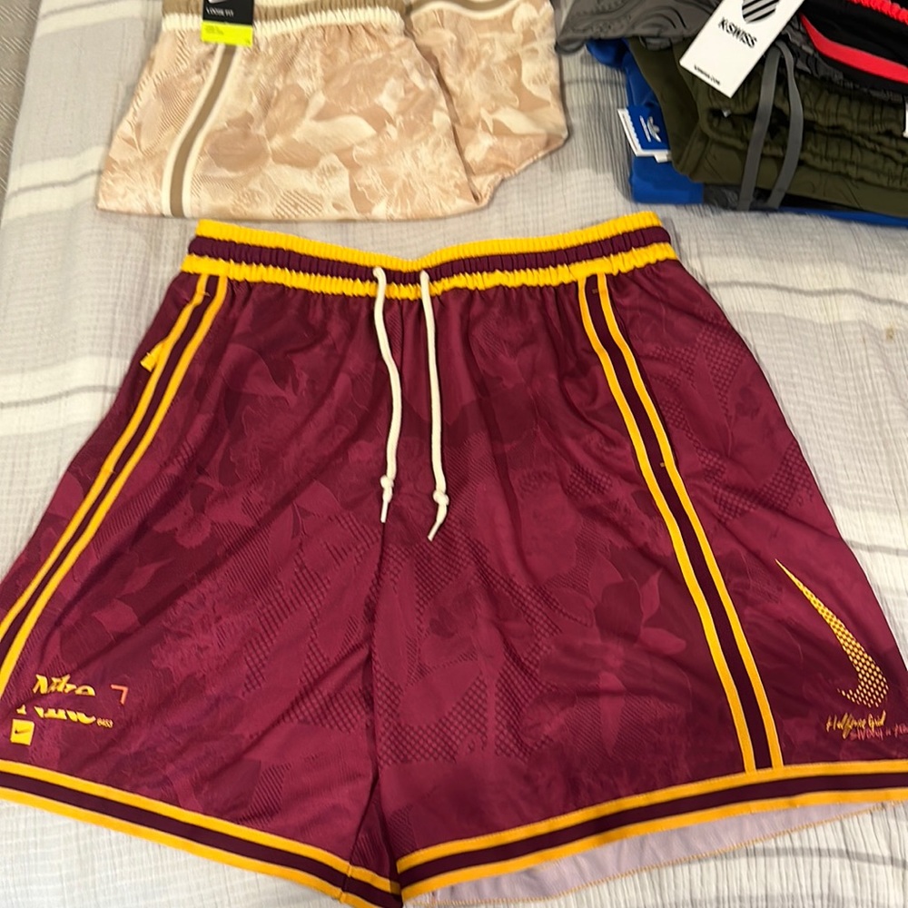 Nike Basketball DNA+ Floral Shorts